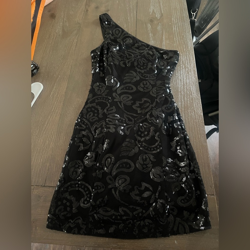 Lulu's Black One-Shoulder Sequin Paisley Dress